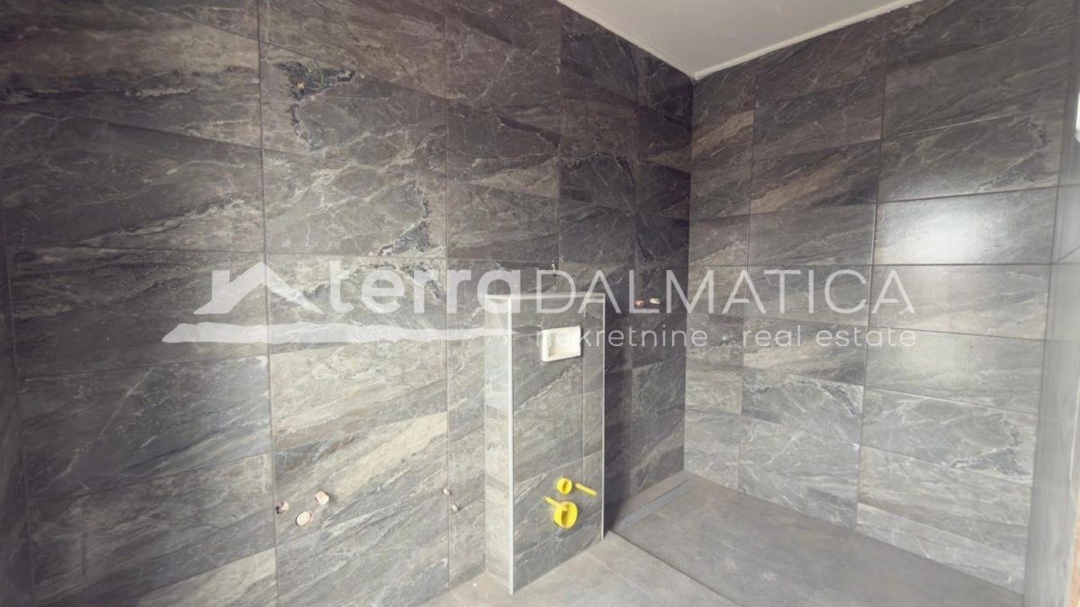 Nin – Neues Haus mit Pool und Meerblick