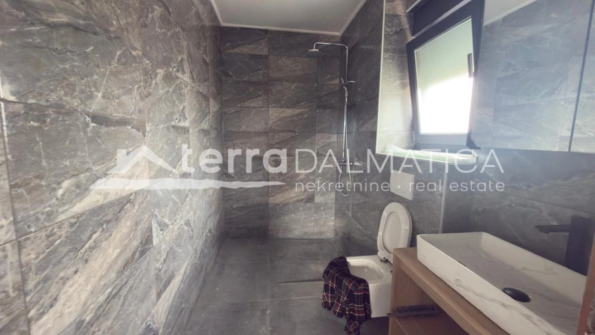 Nin – Neues Haus mit Pool und Meerblick