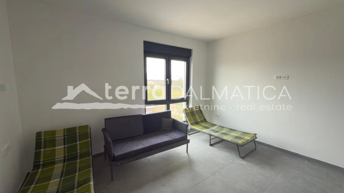 Nin – Neues Haus mit Pool und Meerblick