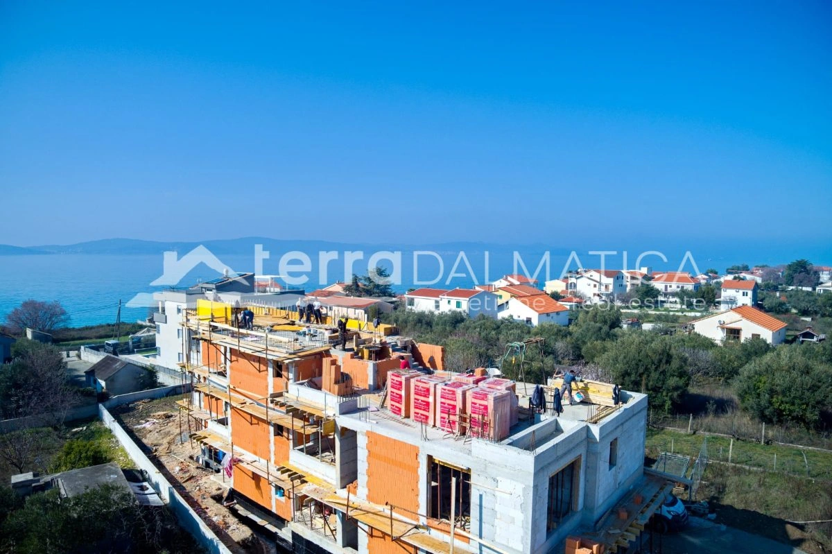 Drei-Zimmer-Wohnung in Bibinje, Neubau mit Meerblick
