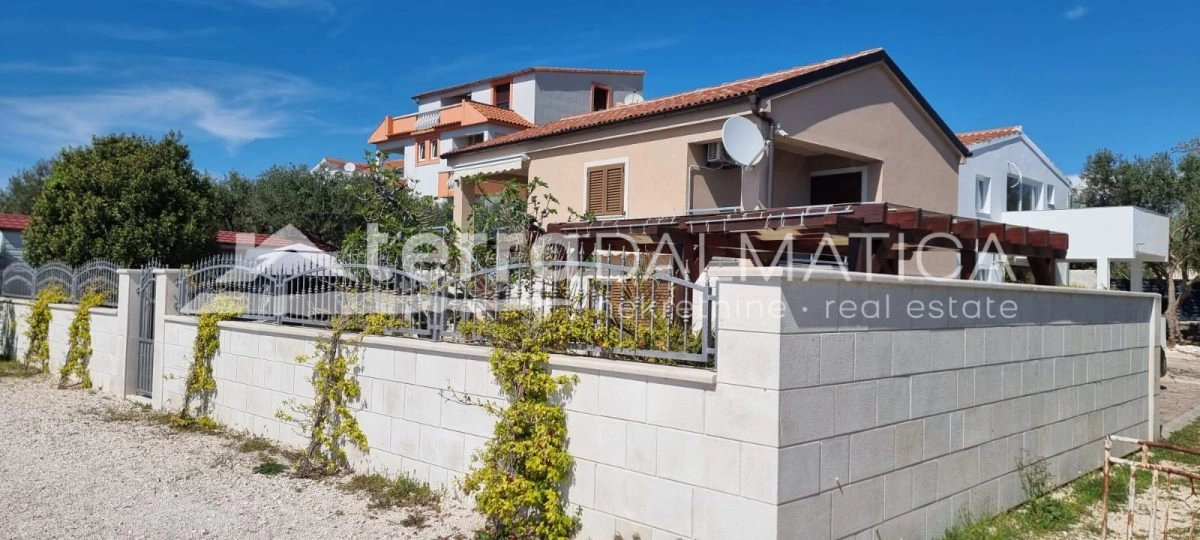 Haus Bibinje, erste Reihe zum Meer mit Meerblick