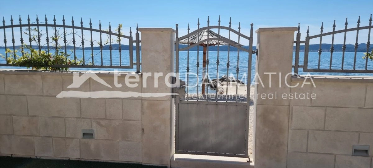 Haus Bibinje, erste Reihe zum Meer mit Meerblick