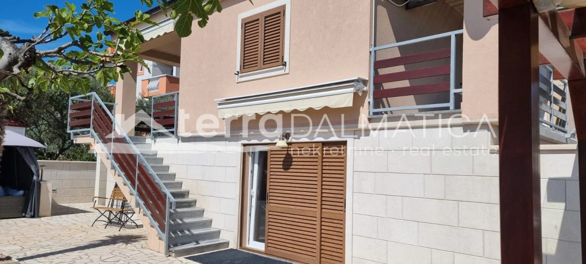 Haus Bibinje, erste Reihe zum Meer mit Meerblick