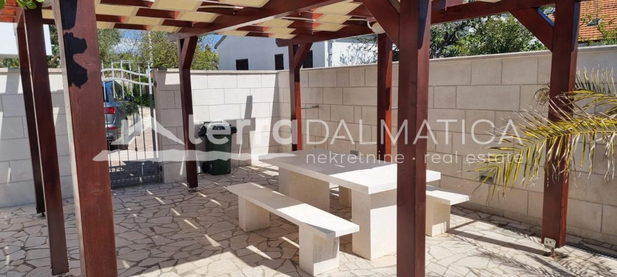 Haus Bibinje, erste Reihe zum Meer mit Meerblick