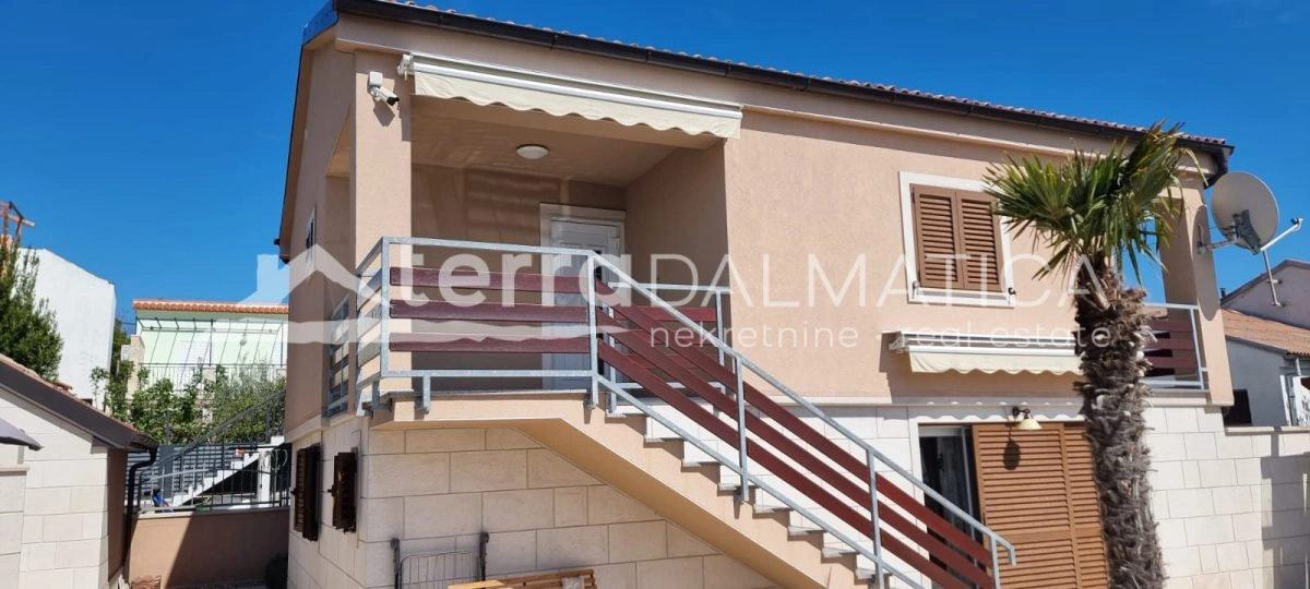 Haus Bibinje, erste Reihe zum Meer mit Meerblick