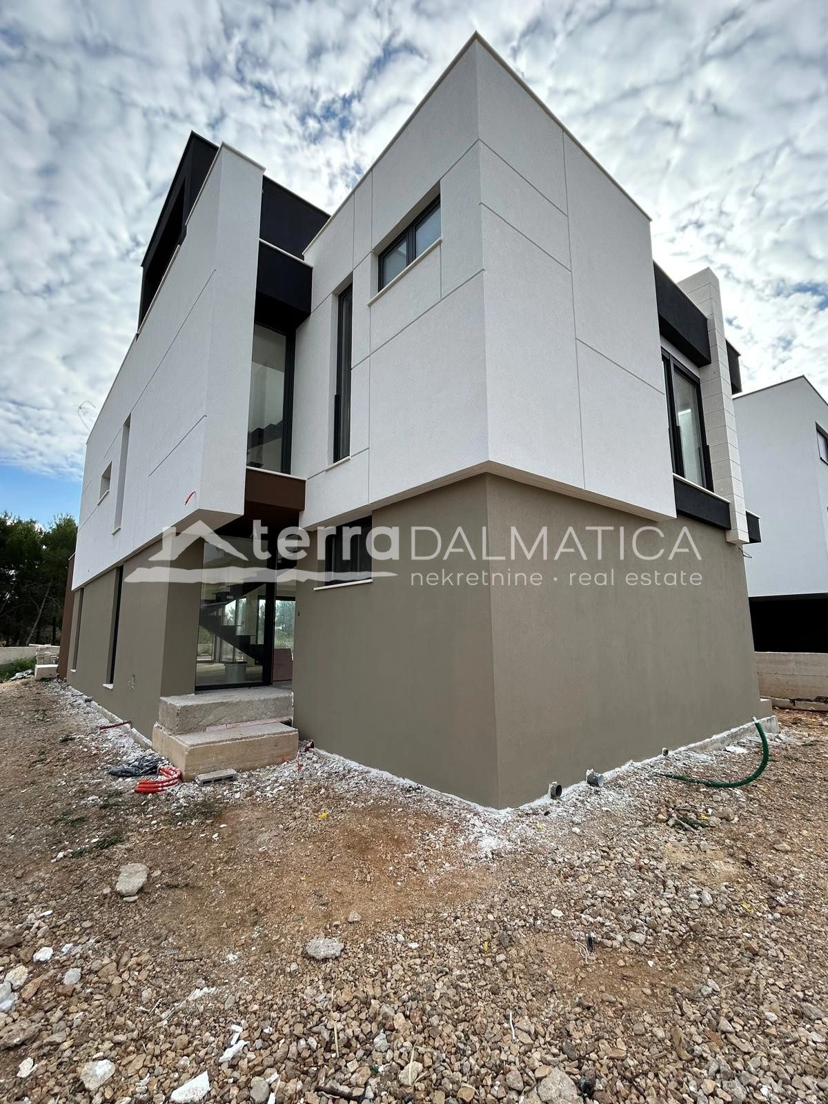 Neues Haus Privlaka mit Swimmingpool und Meerblick