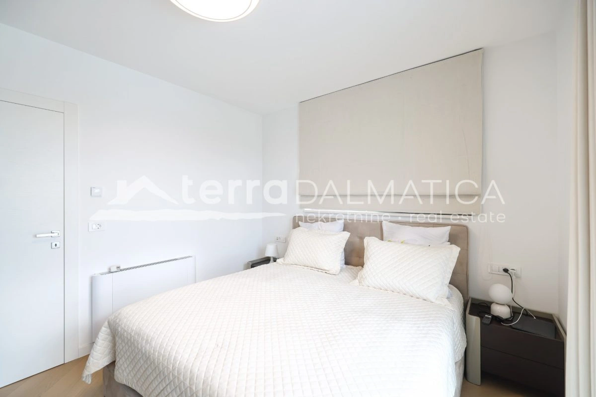 Haus Privlaka mit beheiztem Pool und angelegtem Garten