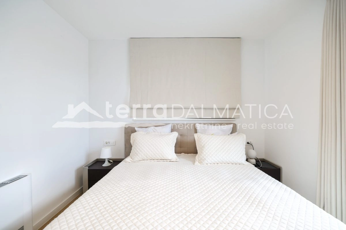 Haus Privlaka mit beheiztem Pool und angelegtem Garten