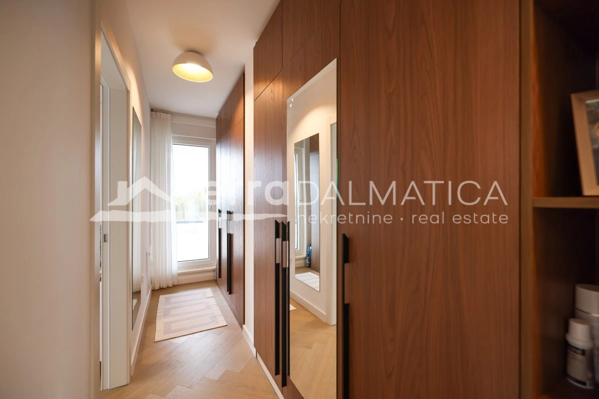 Haus Privlaka mit beheiztem Pool und angelegtem Garten