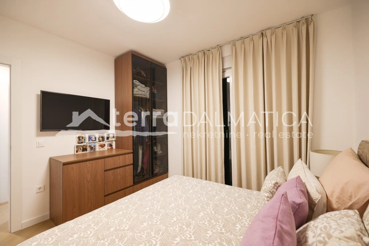 Haus Privlaka mit beheiztem Pool und angelegtem Garten