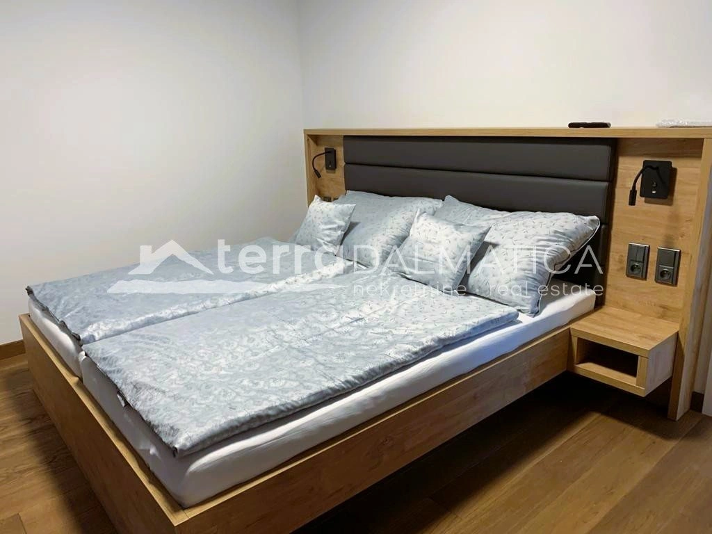 Privlaka – Villa in erster Reihe zum Meer mit Pool und Meerblick