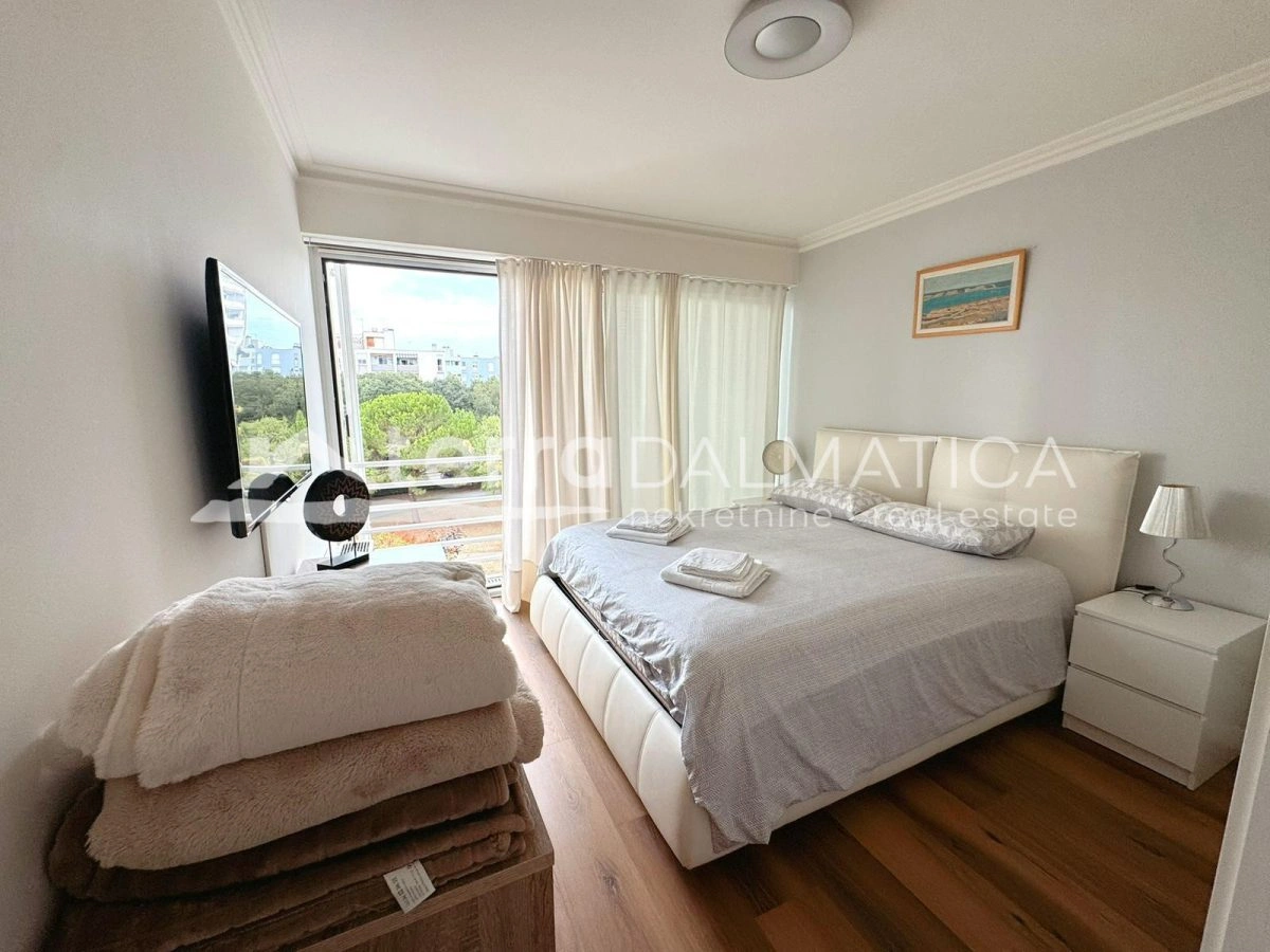 Drei-Zimmer-Apartment in Zadar mit Meerblick