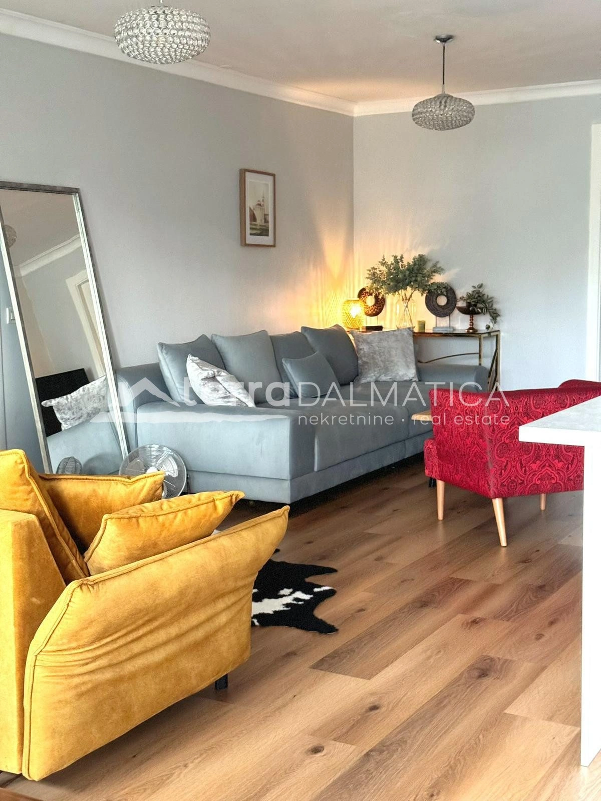 Drei-Zimmer-Apartment in Zadar mit Meerblick