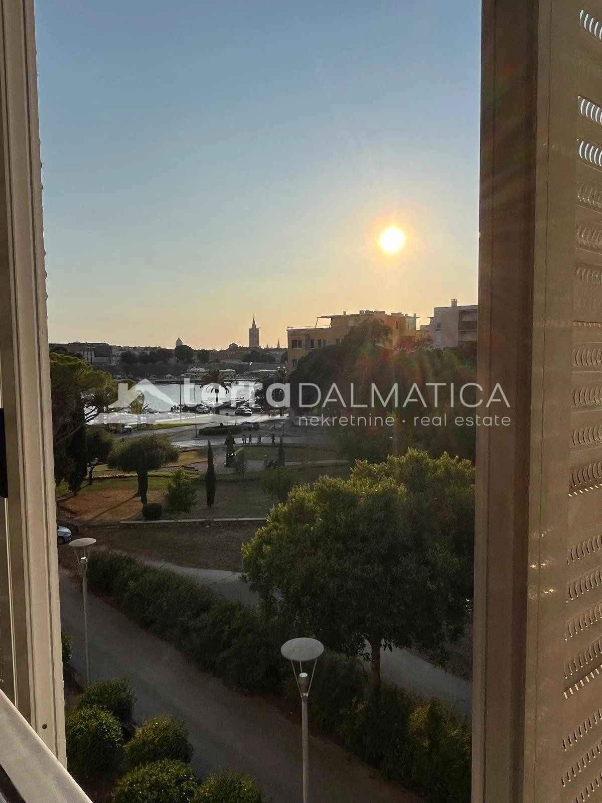 Drei-Zimmer-Apartment in Zadar mit Meerblick