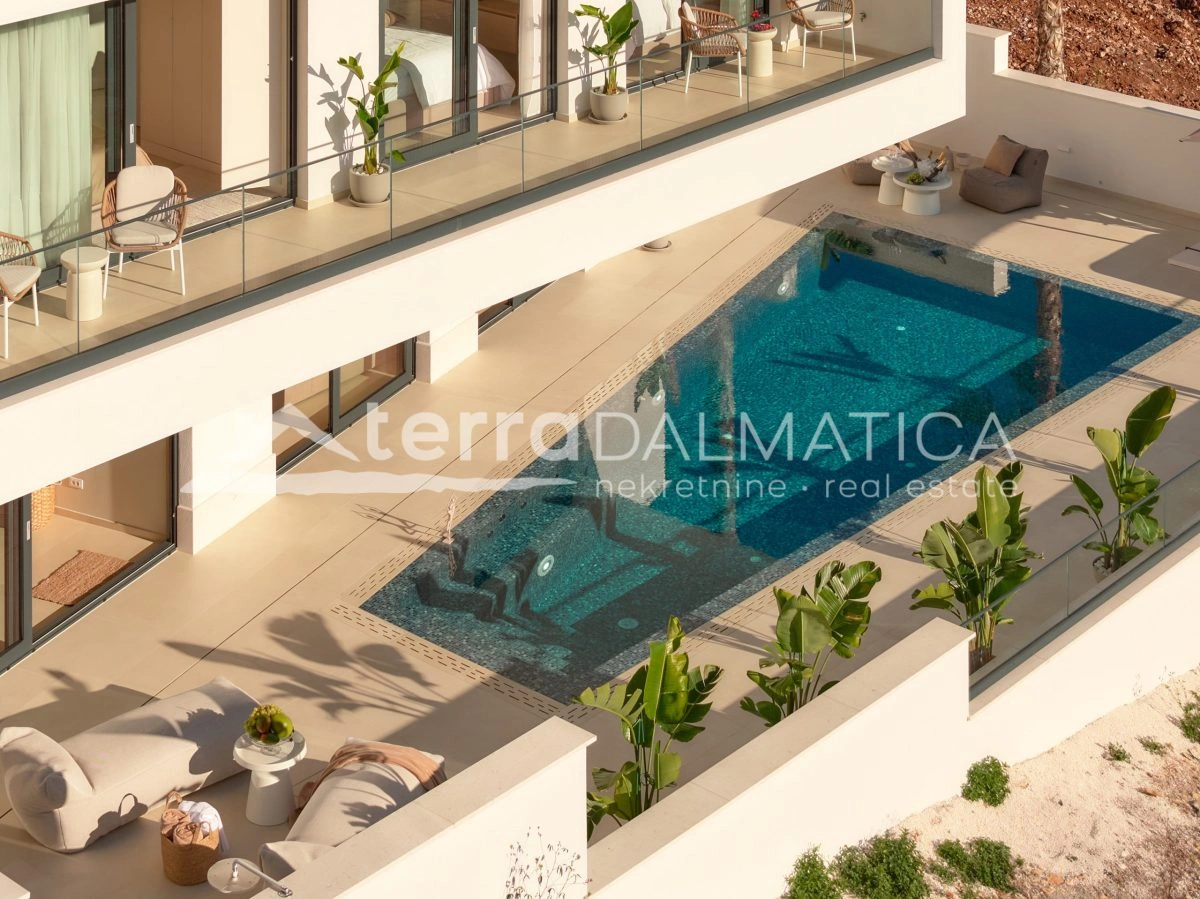 Kuća novogradnja na Čiovu s panoramskim pogledom na more