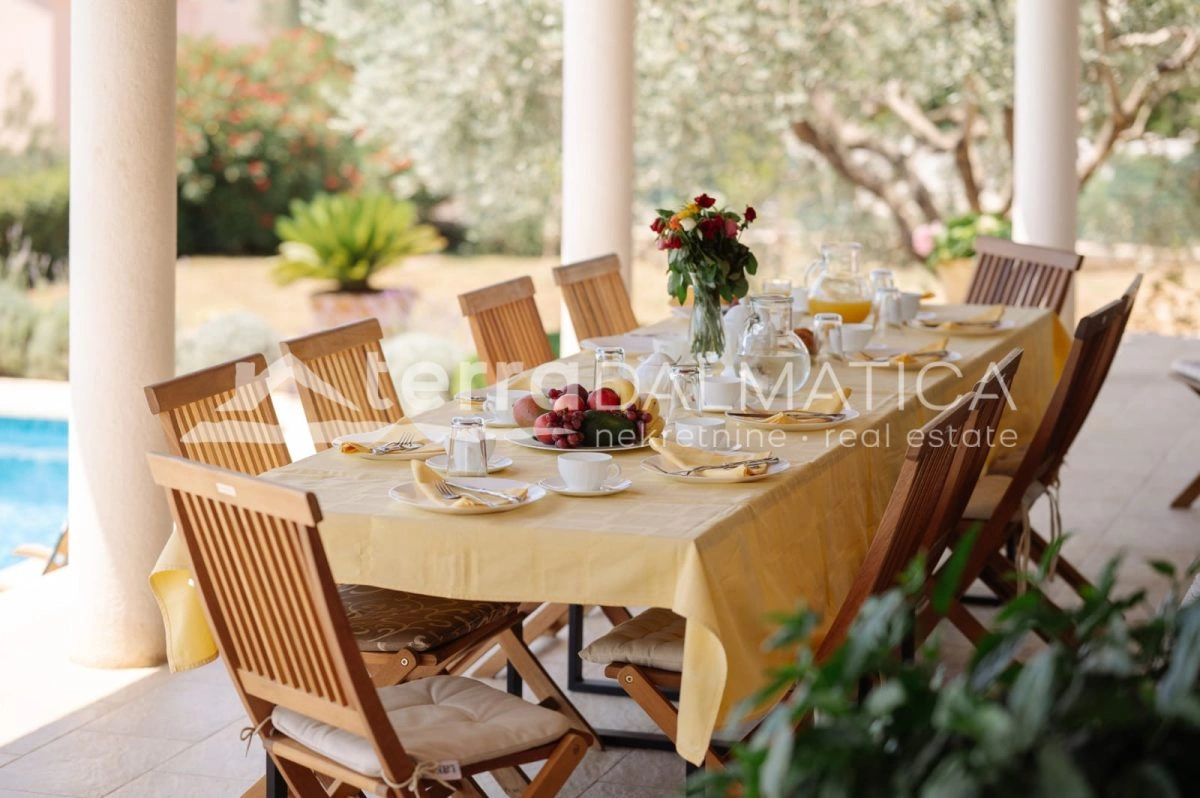Luksuzna vila Kožino s bazenom i pogledom na more