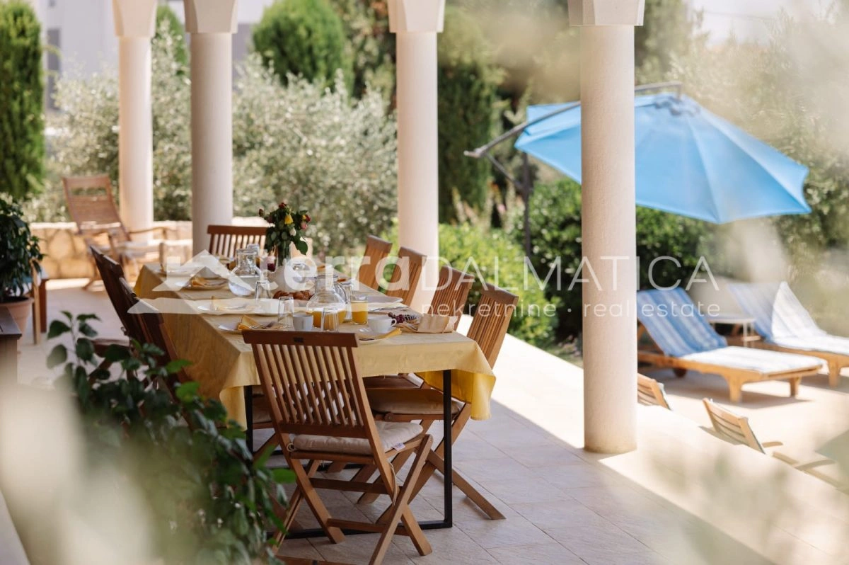 Luksuzna vila Kožino s bazenom i pogledom na more