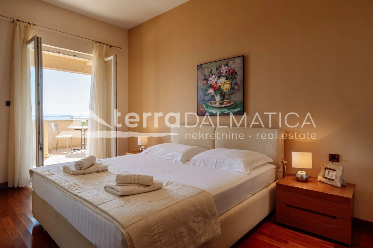 Luksuzna vila Kožino s bazenom i pogledom na more