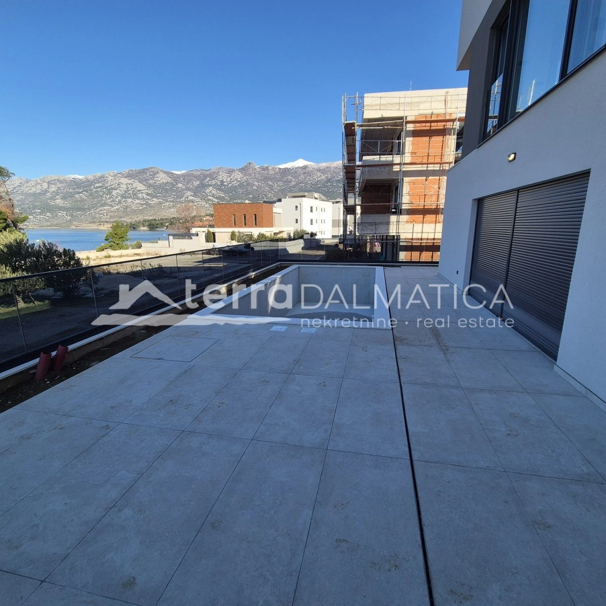 Duplex Rovanjska s bazenom i pogledom na more