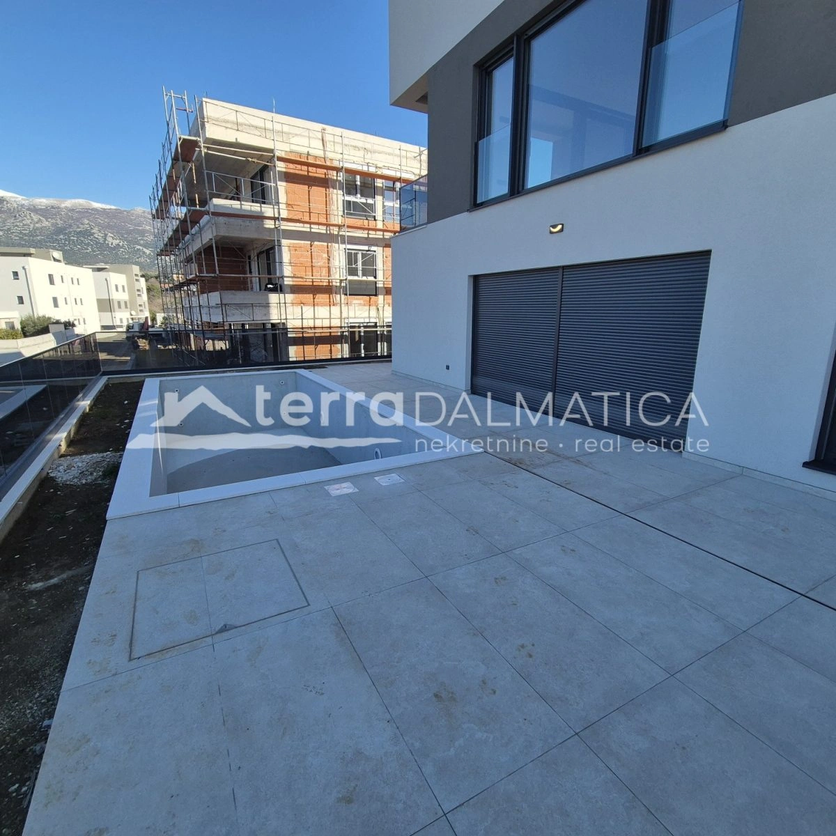 Duplex Rovanjska s bazenom i pogledom na more