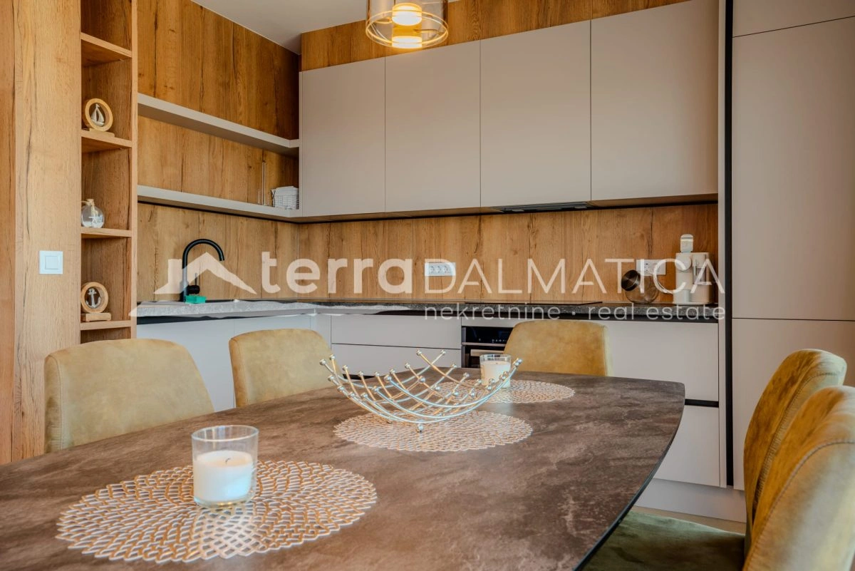 Stan Zadar Branimirova obala s pogledom na more