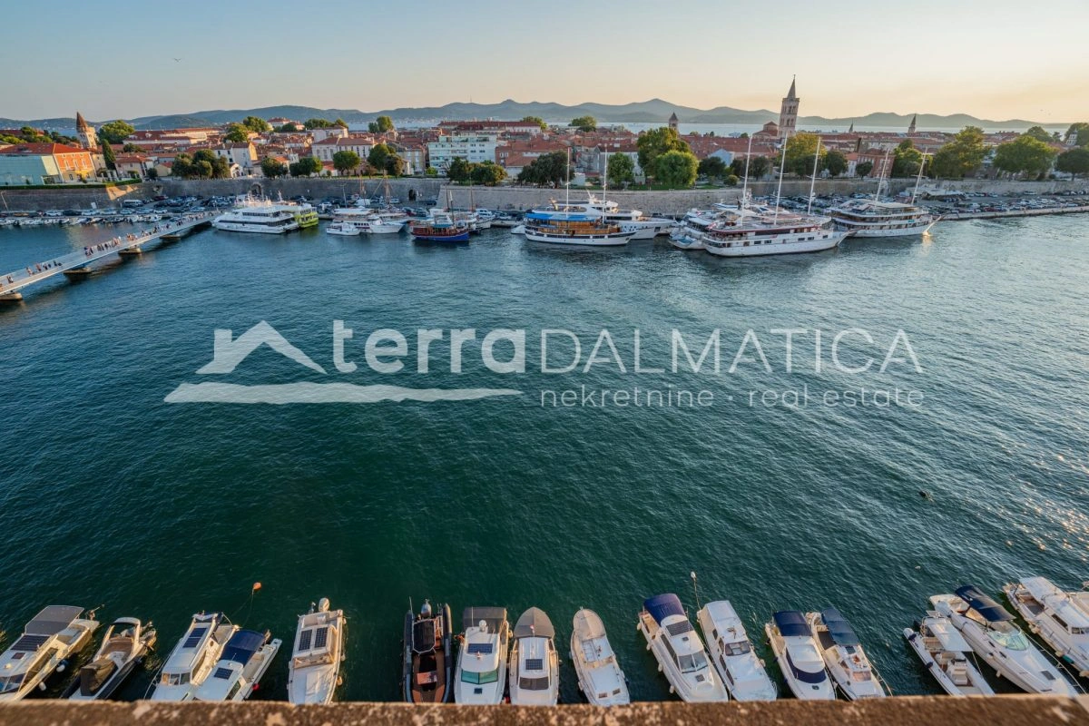 Stan Zadar Branimirova obala s pogledom na more