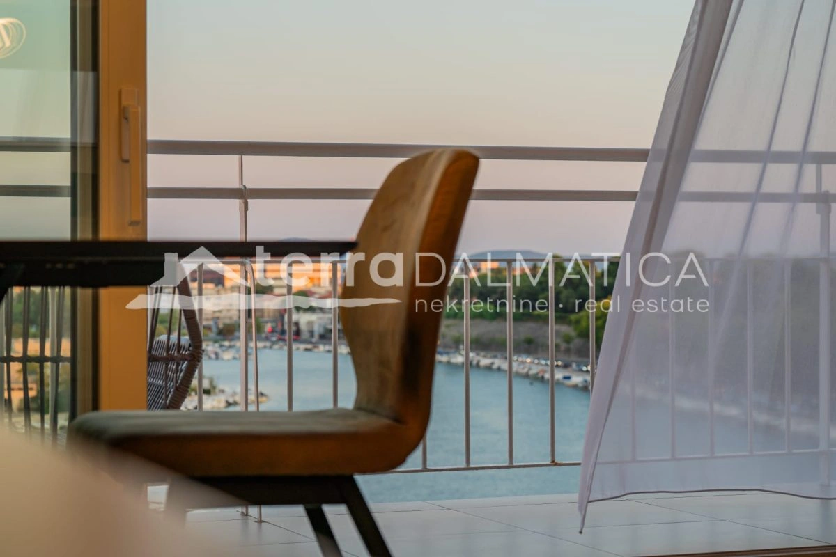 Stan Zadar Branimirova obala s pogledom na more