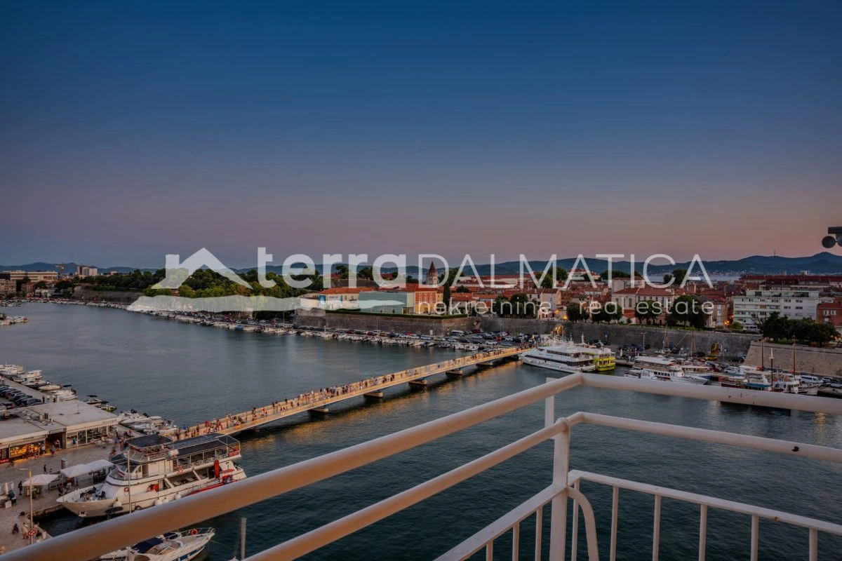 Stan Zadar Branimirova obala s pogledom na more