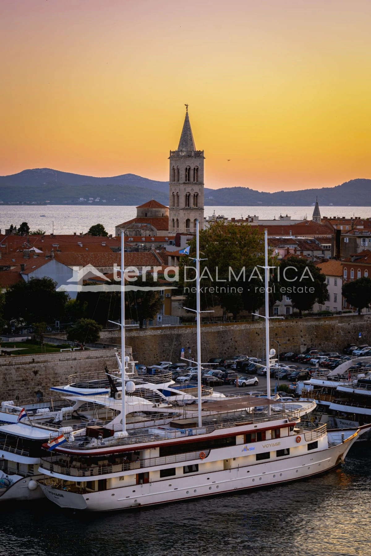 Stan Zadar Branimirova obala s pogledom na more