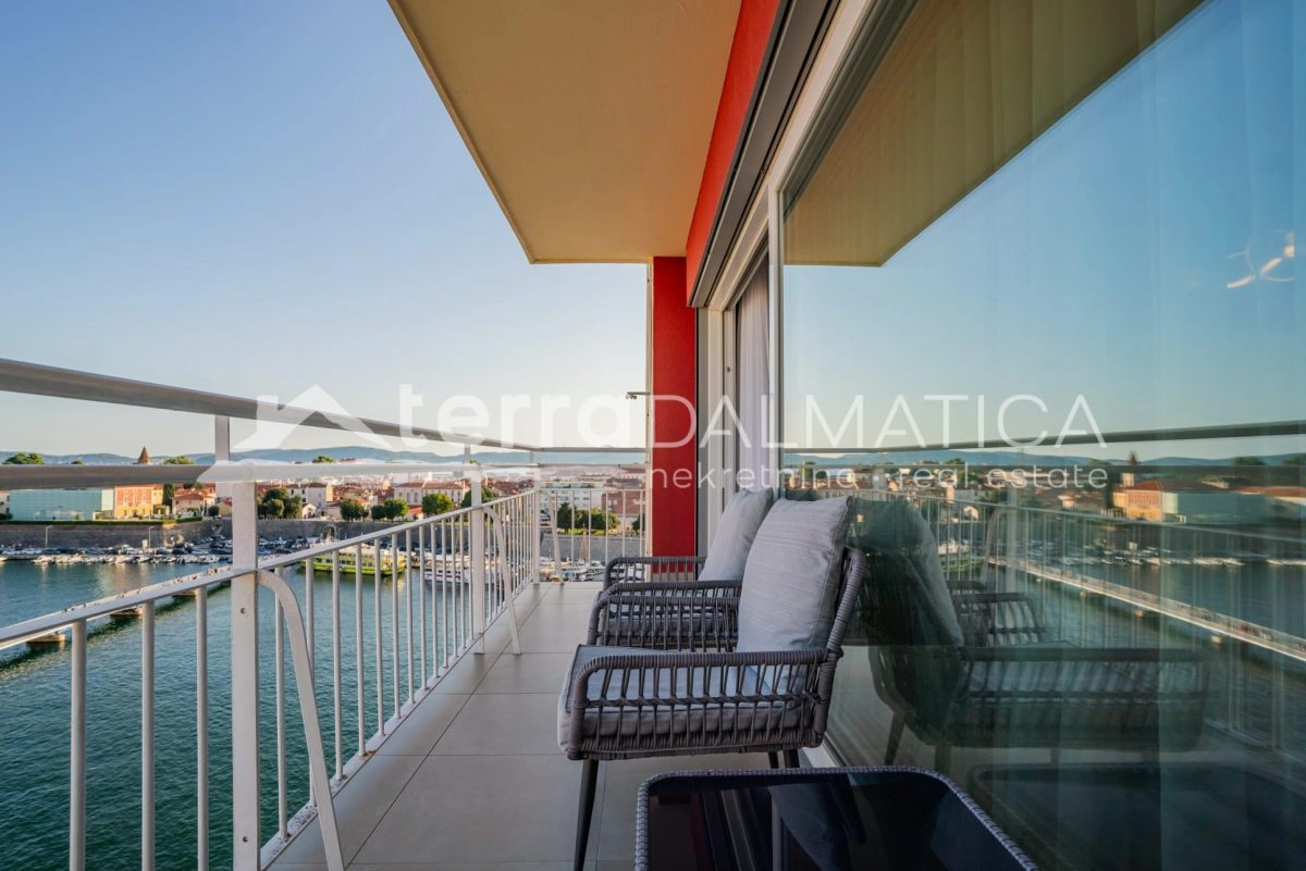 Stan Zadar Branimirova obala s pogledom na more