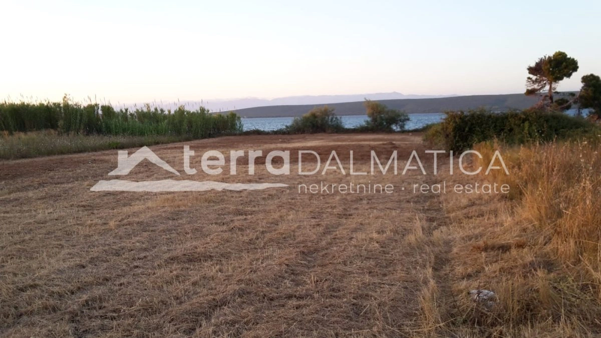 Zemljište Otok Pašman prvi red do mora