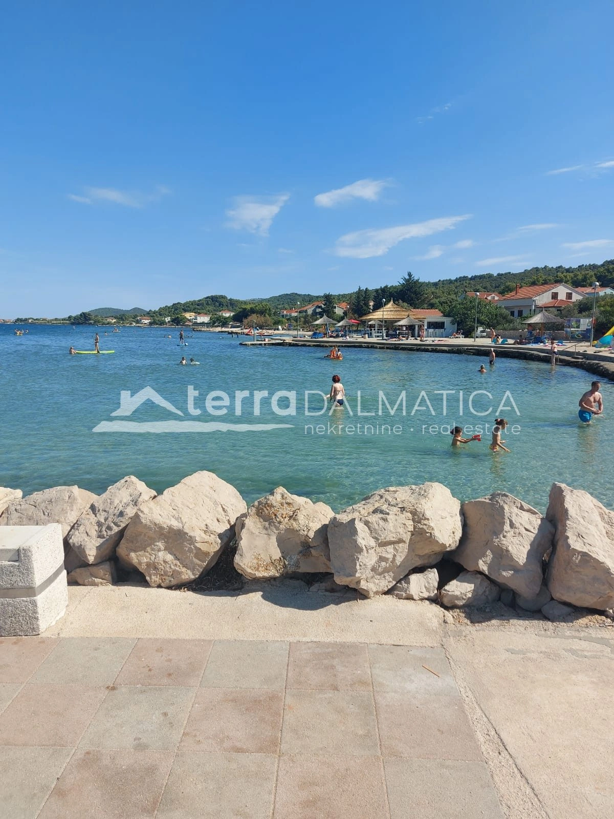 Građevinsko zemljište Otok Pašman prvi red do mora