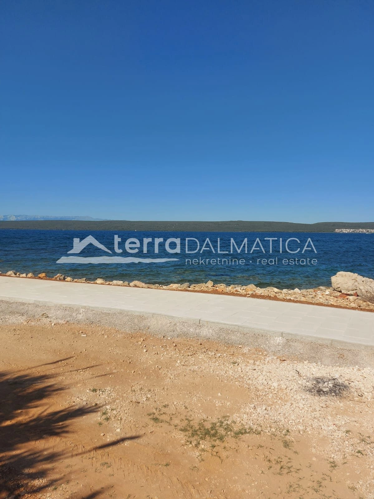 Građevinsko zemljište Otok Pašman prvi red do mora