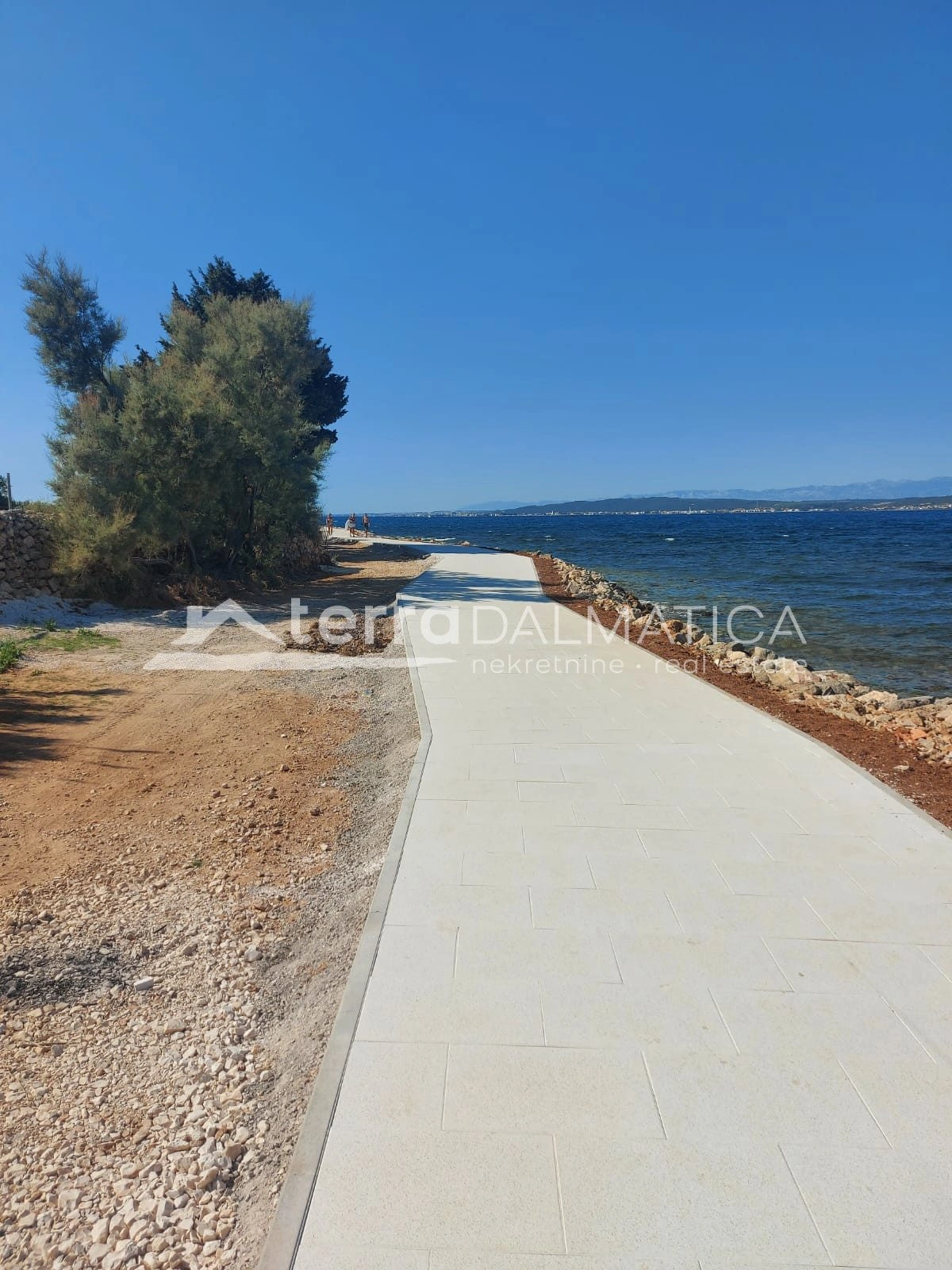 Građevinsko zemljište Otok Pašman prvi red do mora