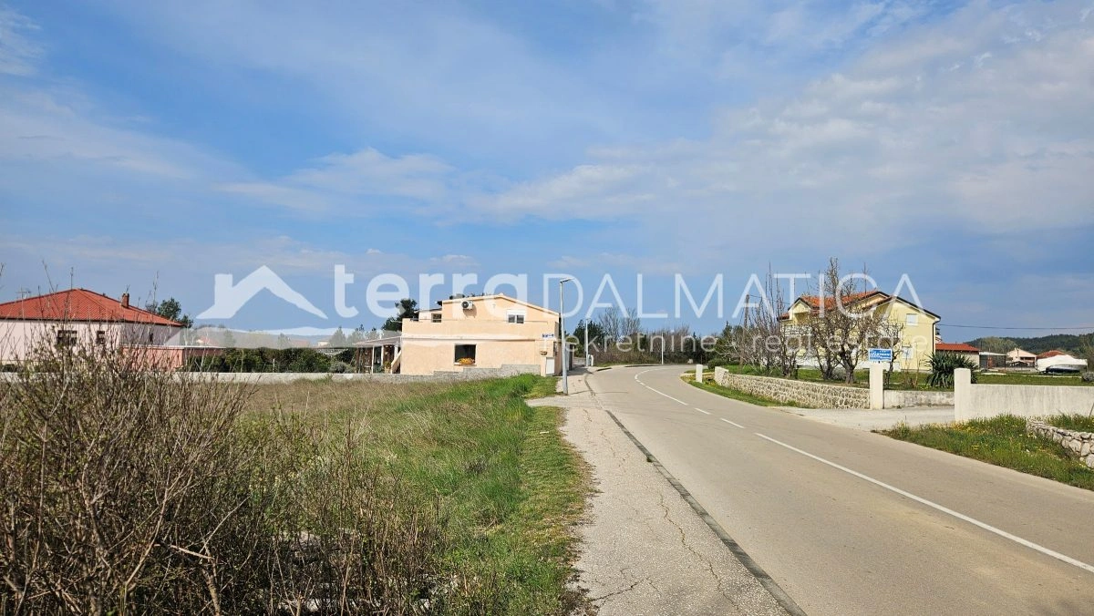 Građevinsko zemljište Ljubač s pogledom na more