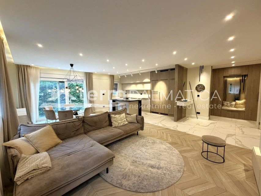 Apartmán, Vidići – tři ložnice, zahrada 146 m²