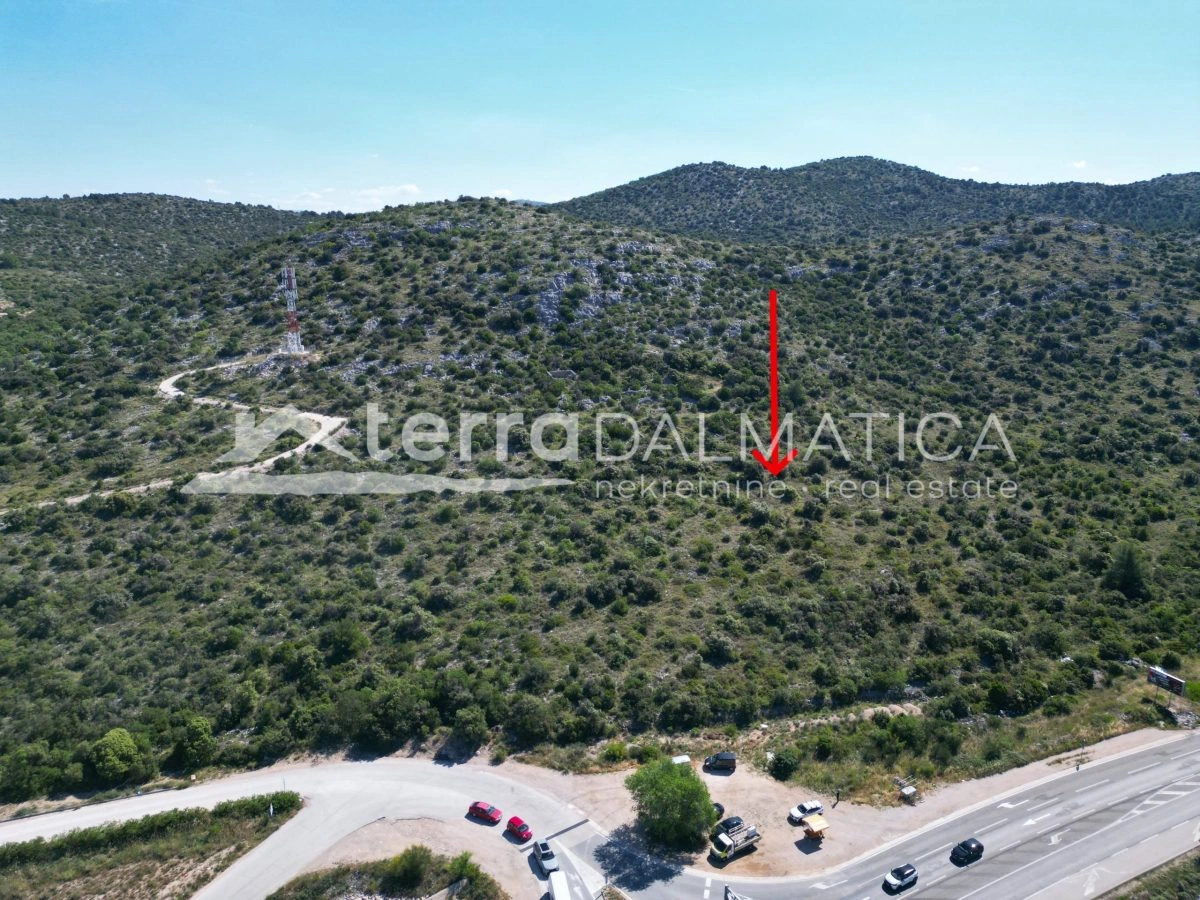Grundstück in Šibenik – 39.000 m2