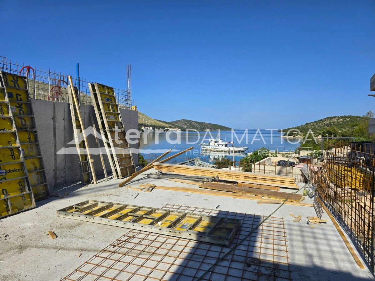 Ferienwohnung in Grebaštica mit Meerblick und Swimmingpool