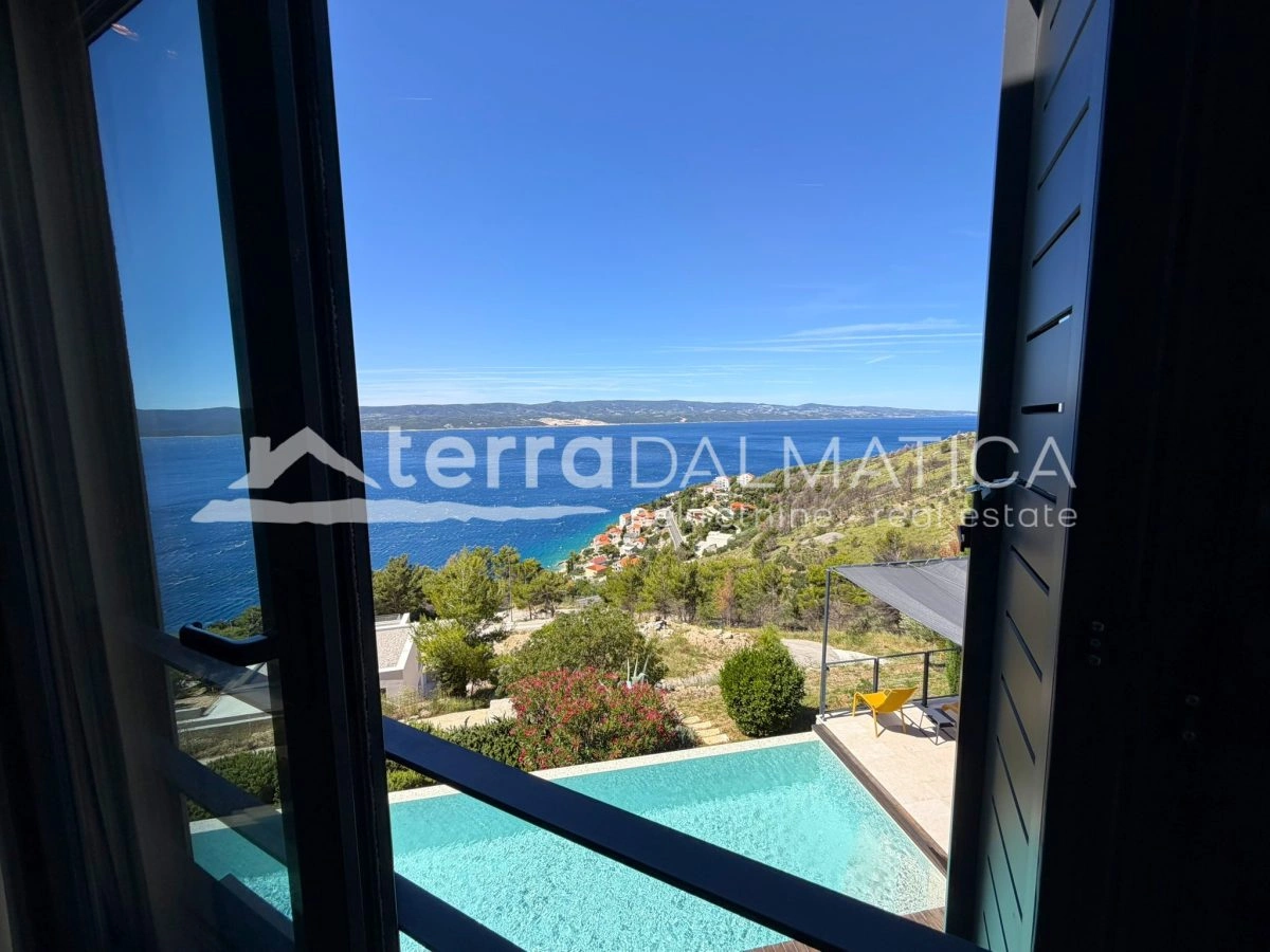 Ein Haus in der Nähe von Omiš mit Panoramablick auf das Meer und einem Infinity-Pool