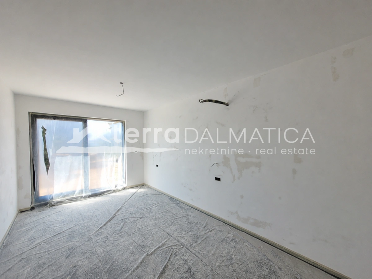 Apartment in Vodice – Neubau, 80 Meter vom Meer entfernt