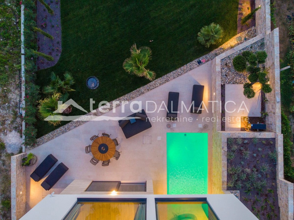 Villa in der Nähe von Zadar – erste Reihe zum Meer