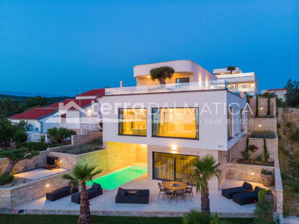 Villa in der Nähe von Zadar – erste Reihe zum Meer