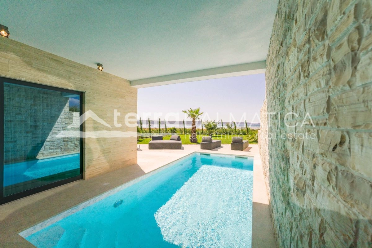 Villa in der Nähe von Zadar – erste Reihe zum Meer