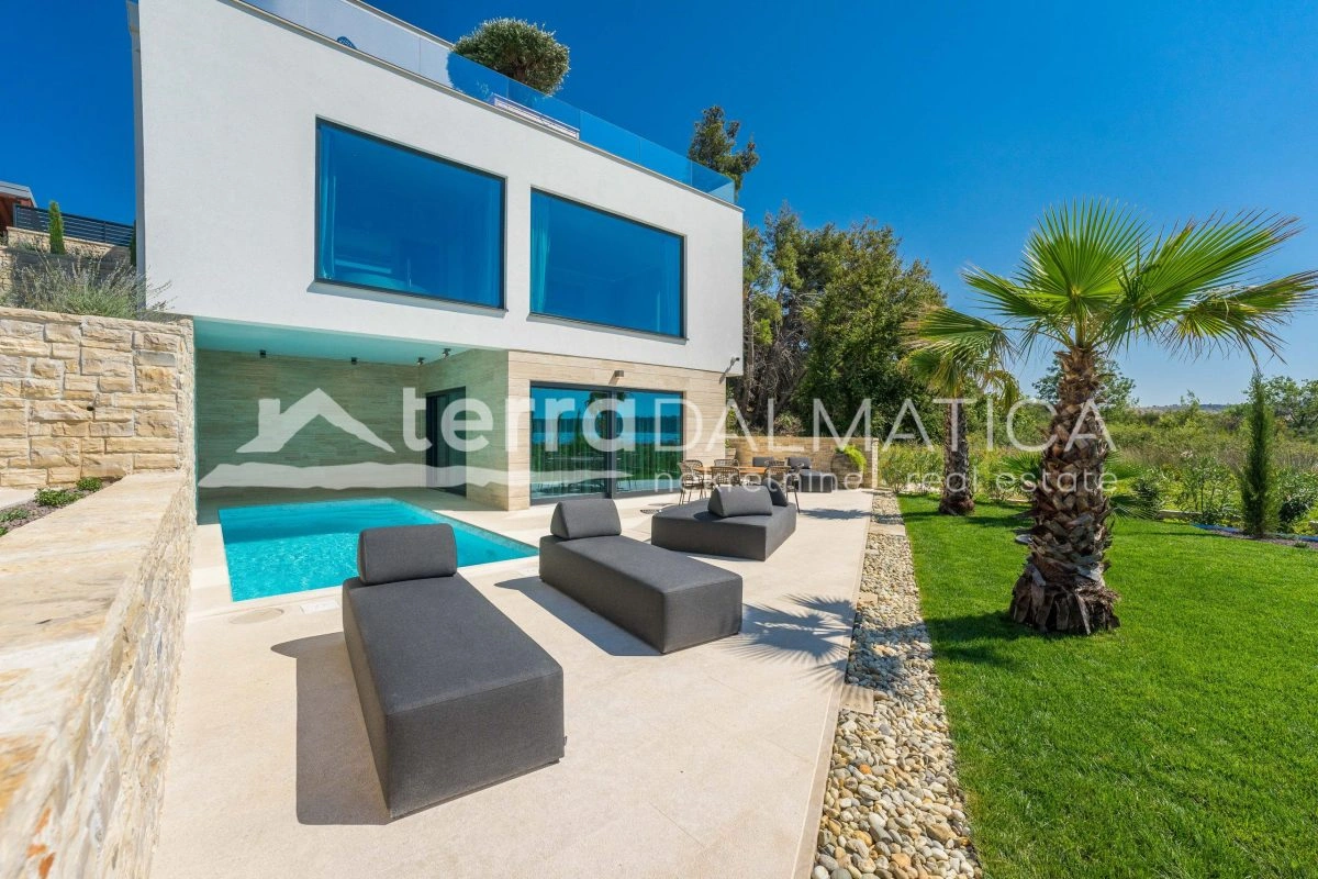 Villa in der Nähe von Zadar – erste Reihe zum Meer