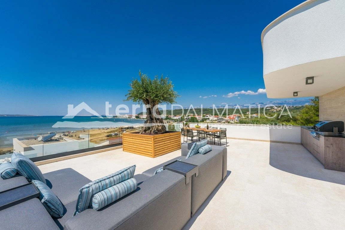 Villa in der Nähe von Zadar – 130 Meter vom Meer entfernt