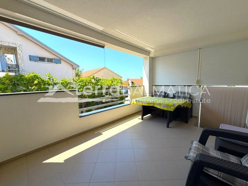 Apartmenthaus mit Meerblick, Tribunj – Kapitalanlage