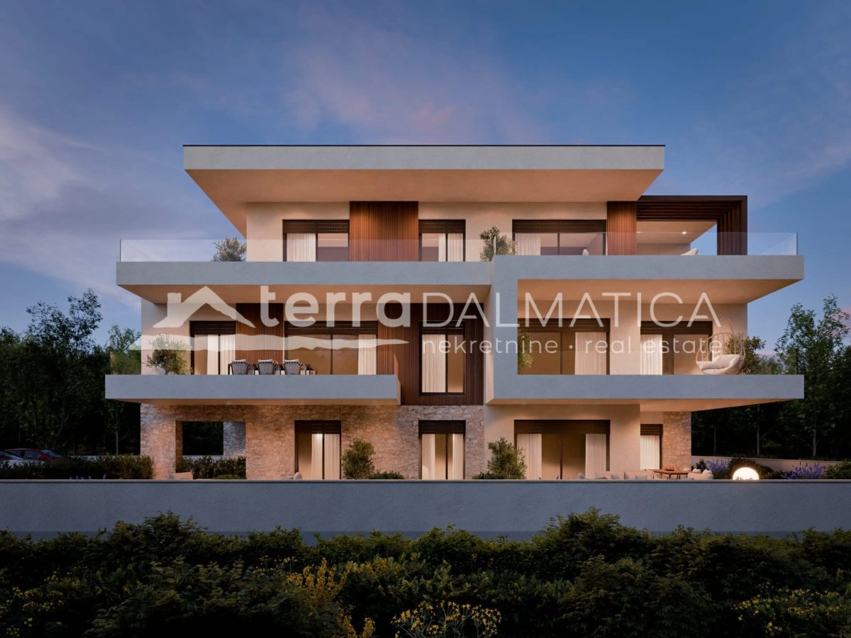 Moderne Wohnung in Vodice mit privatem Garten