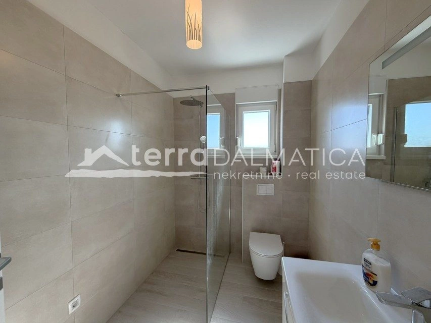 Ferienwohnung in Trogir – 80 m vom Meer entfernt