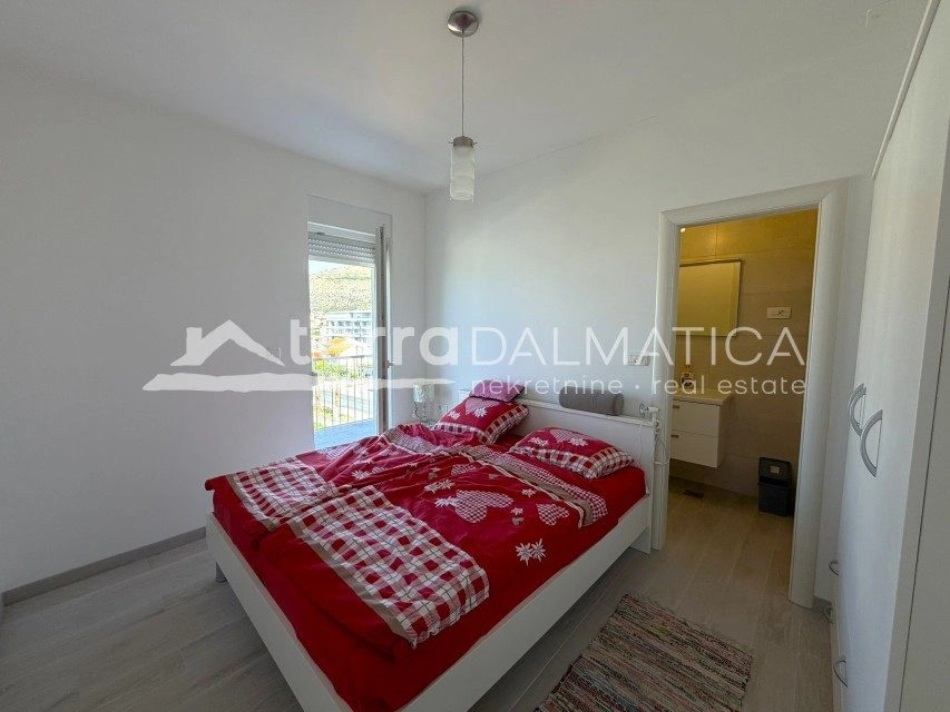 Ferienwohnung in Trogir – 80 m vom Meer entfernt