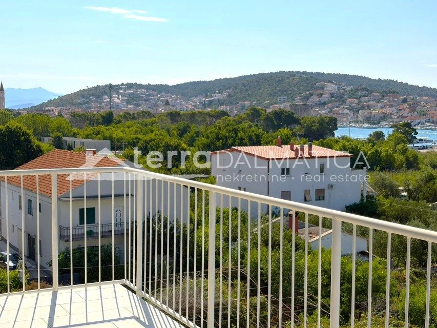 Ferienwohnung in Trogir – 80 m vom Meer entfernt
